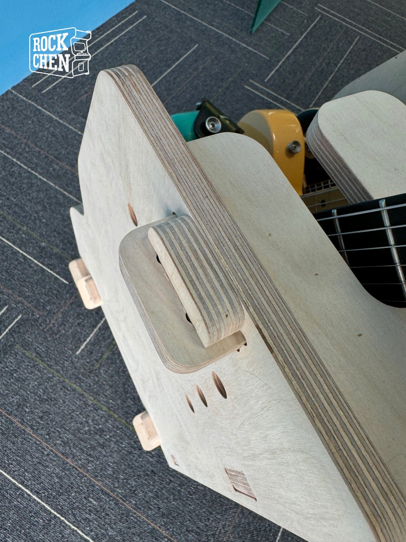 Wooden multi row roller guitar stand